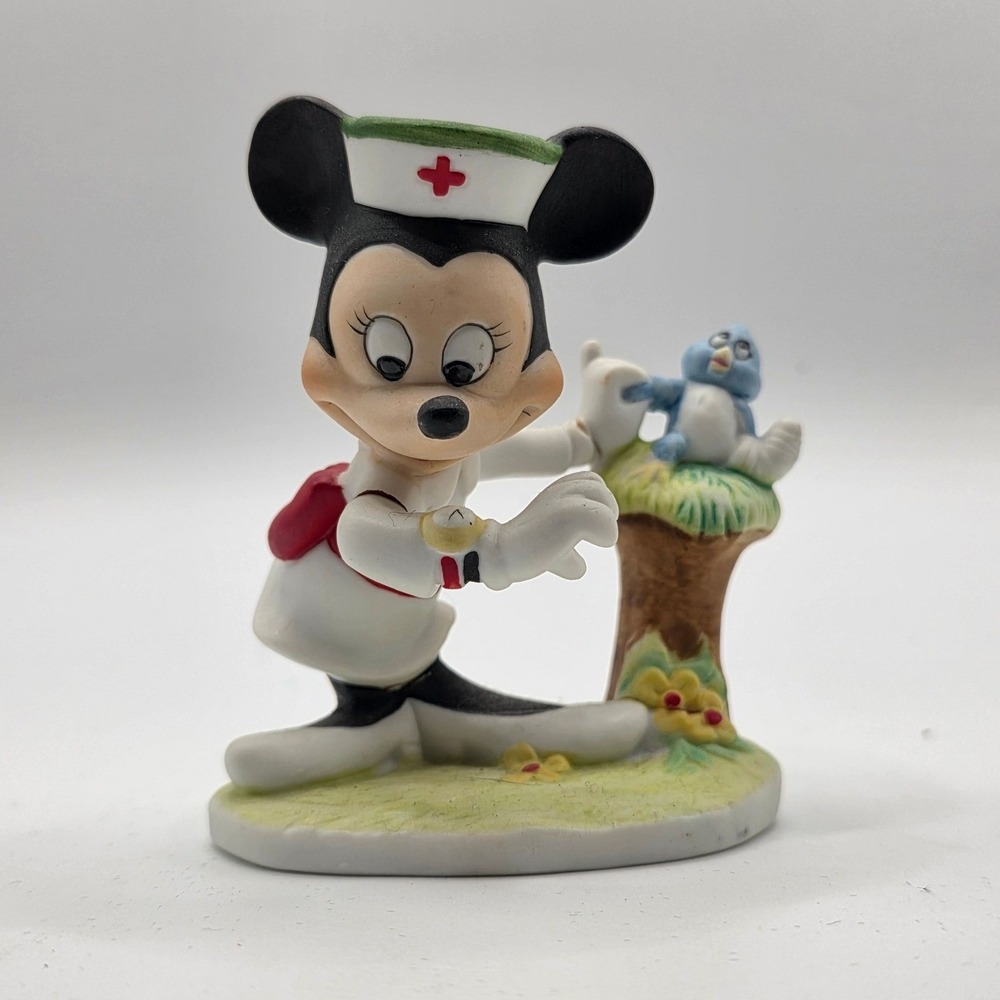 Disney Minnie Mouse Nurse Figurine‎ Ceramic Medical Professional Collectible